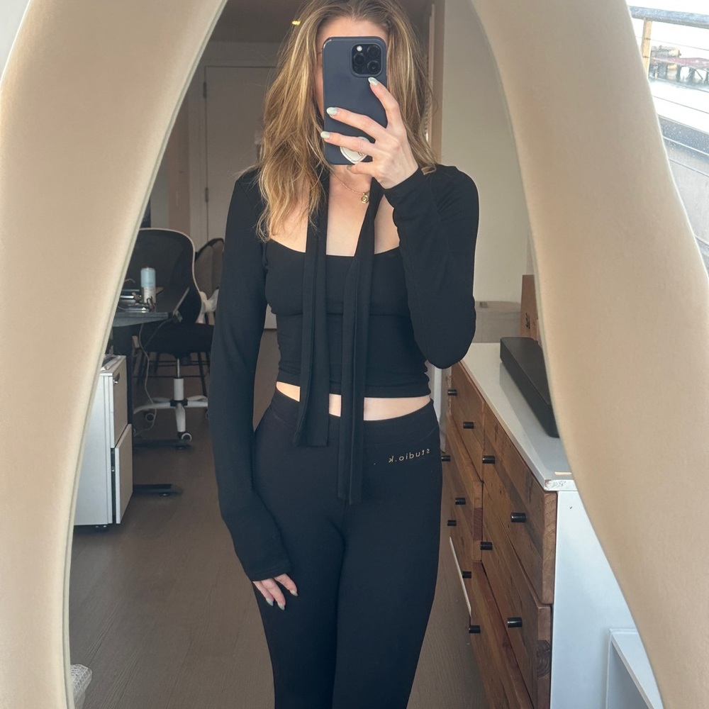 Isalis long sleeve top with scarf